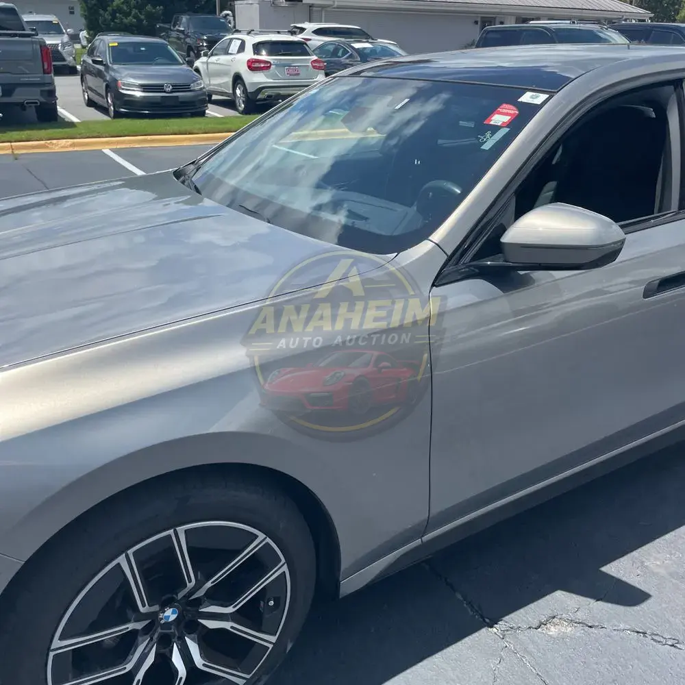 2023 BMW 7-Series 740i