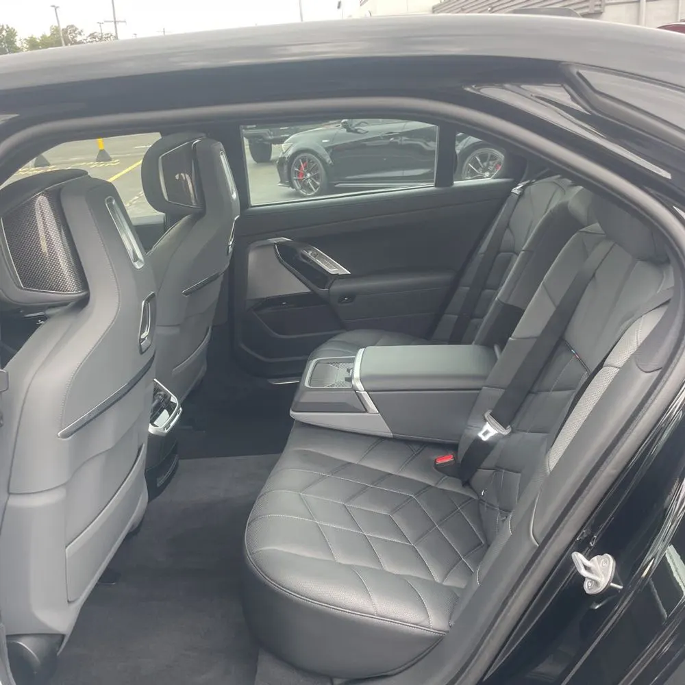 2024 BMW 7-Series 750e xDrive