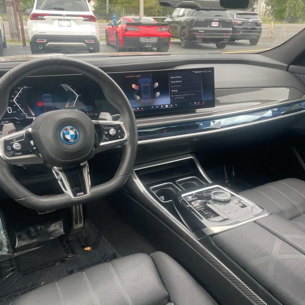 2024 BMW 7-Series 750e xDrive