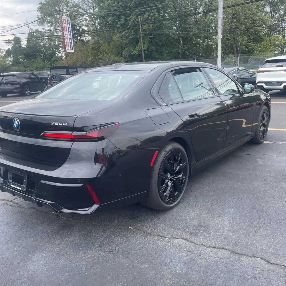 2024 BMW 7-Series 750e xDrive