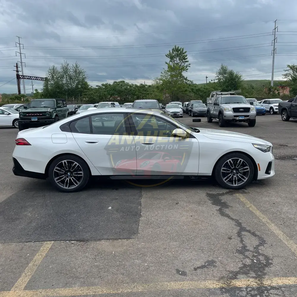 2025 BMW 5-Series 540i xDrive