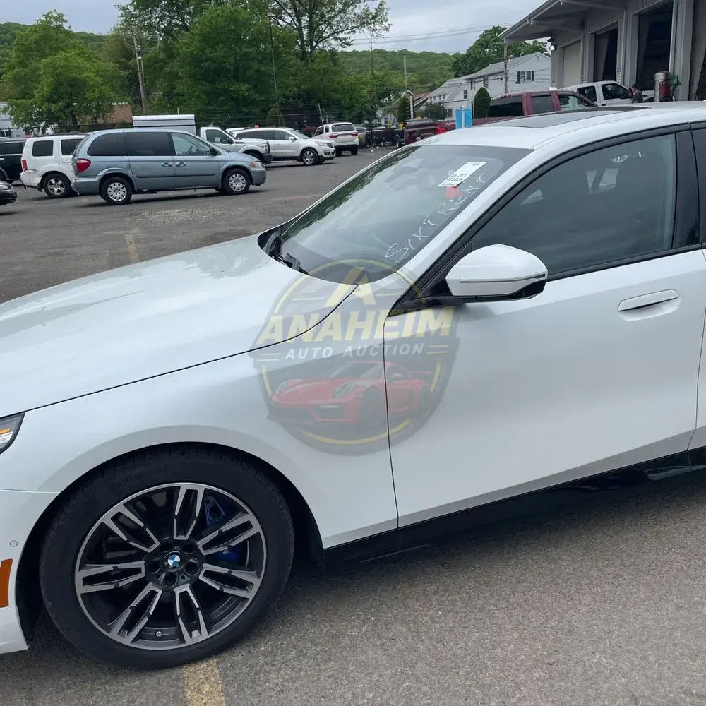 2025 BMW 5-Series 540i xDrive