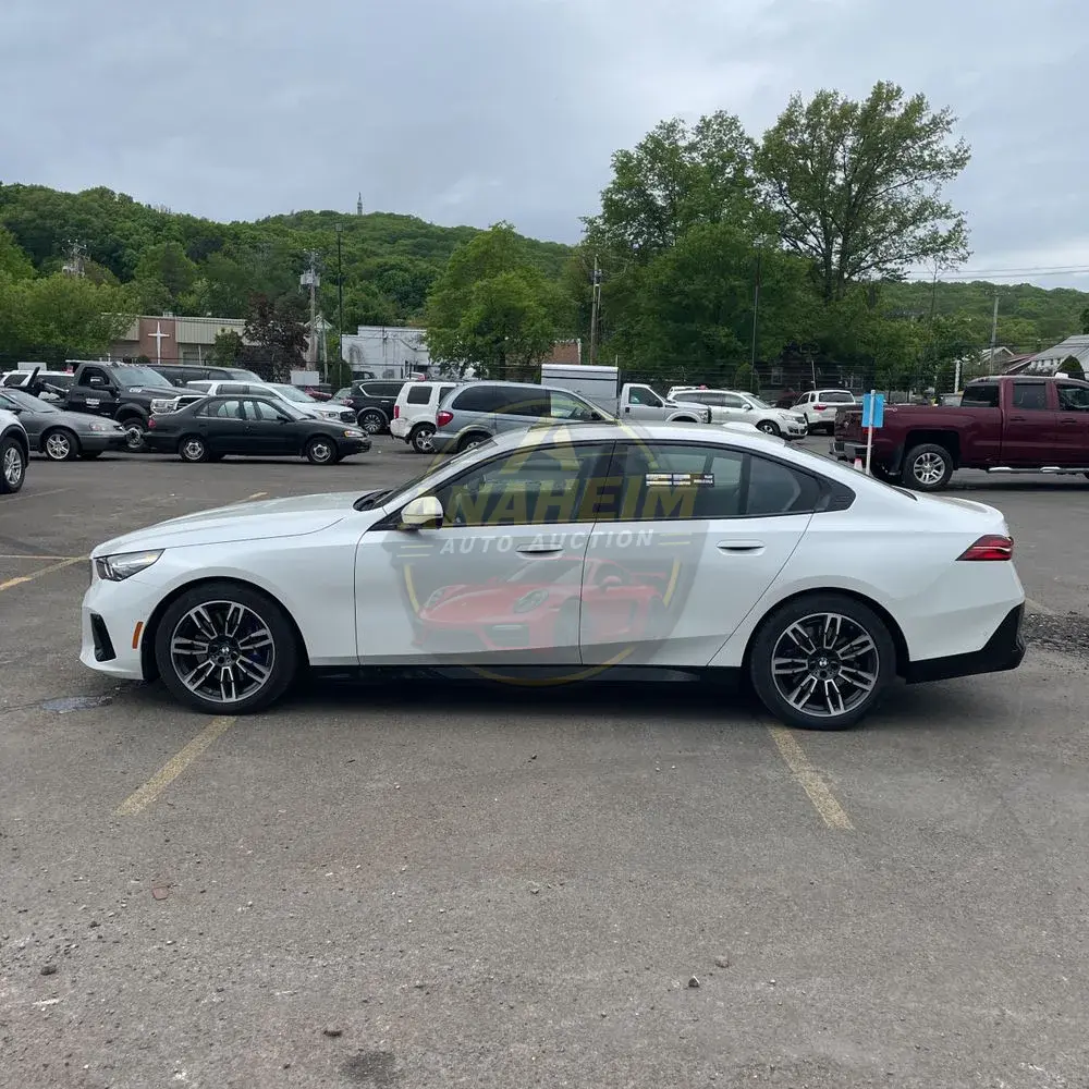 2025 BMW 5-Series 540i xDrive