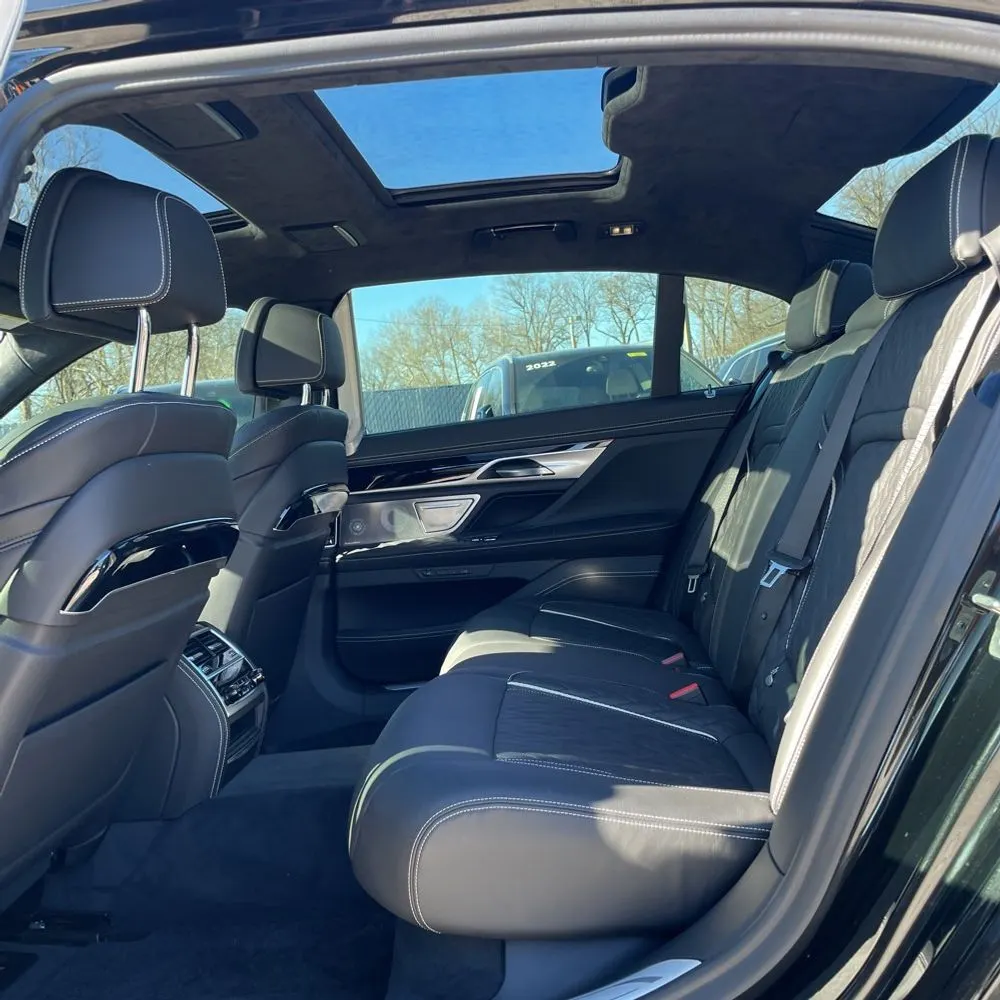 2022 BMW 7 Series ALPINA B7 xDrive