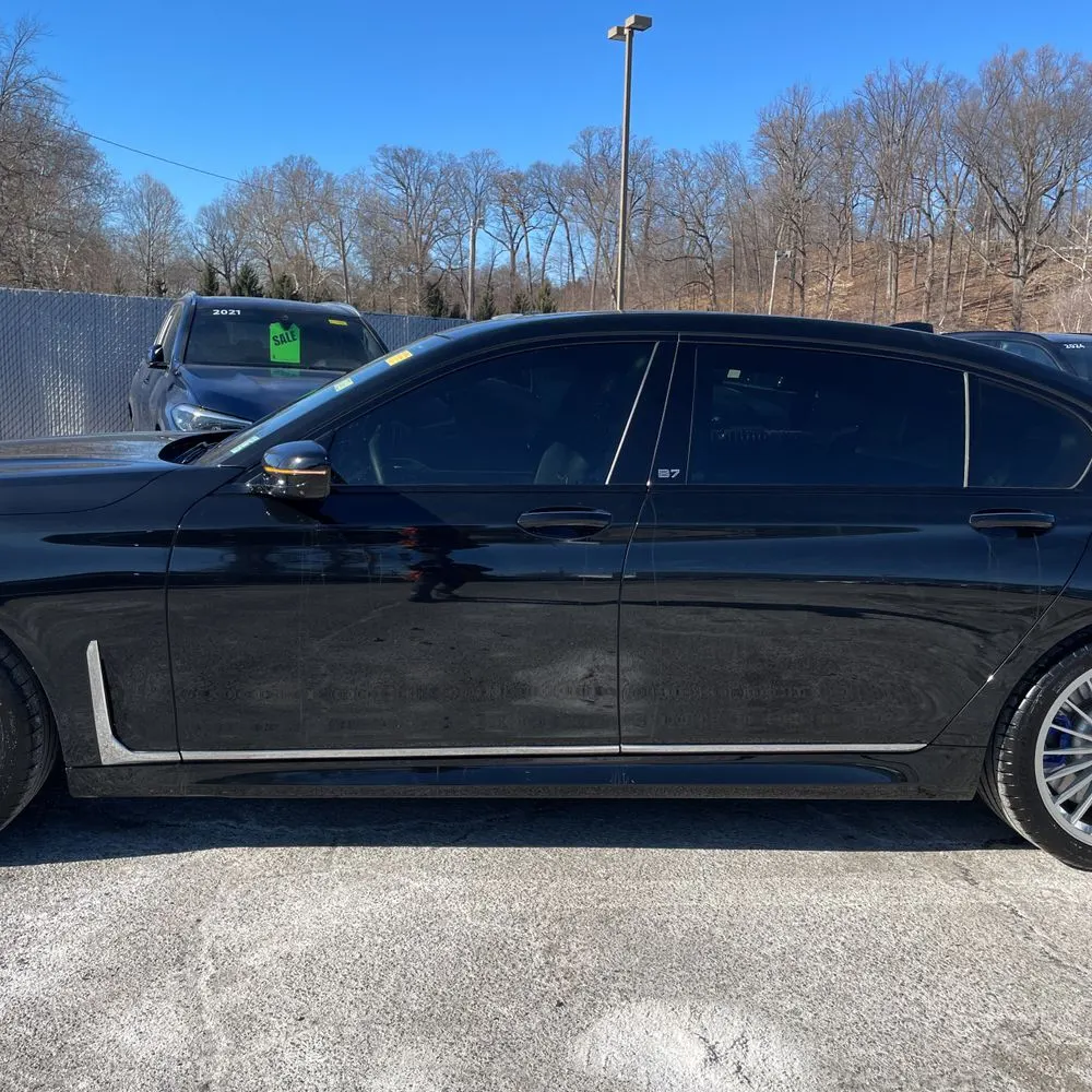 2022 BMW 7 Series ALPINA B7 xDrive