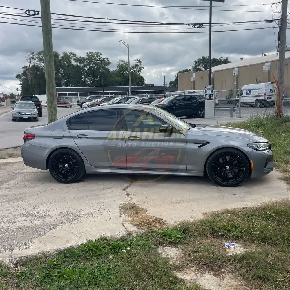 2023 BMW M5