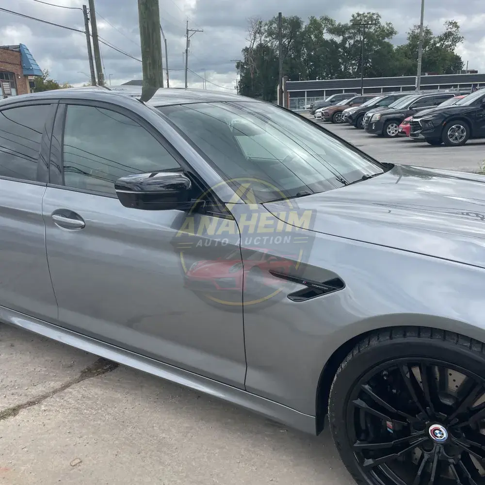 2023 BMW M5