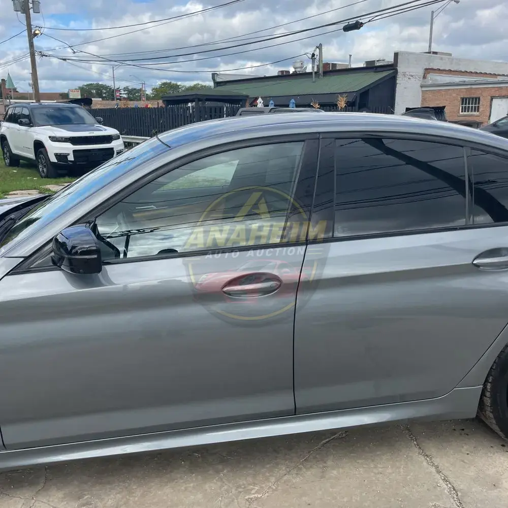 2023 BMW M5