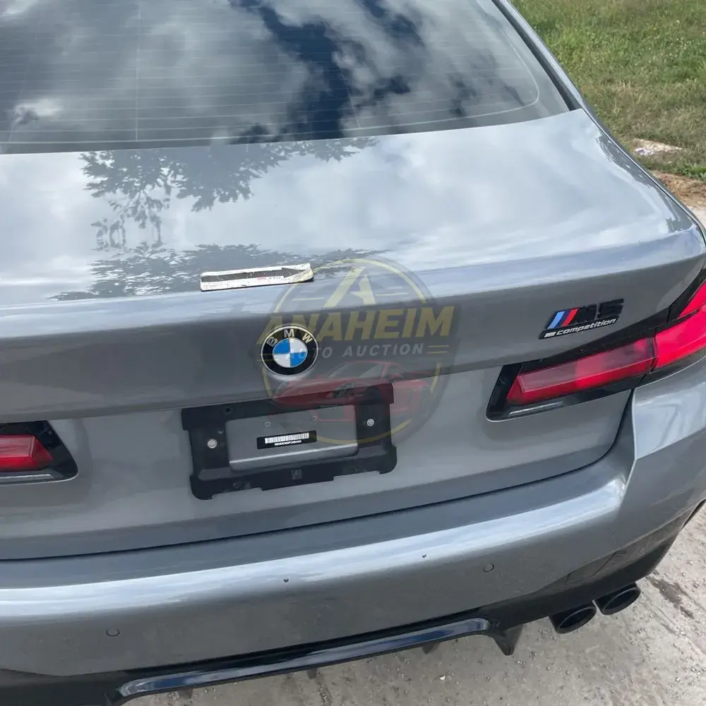 2023 BMW M5