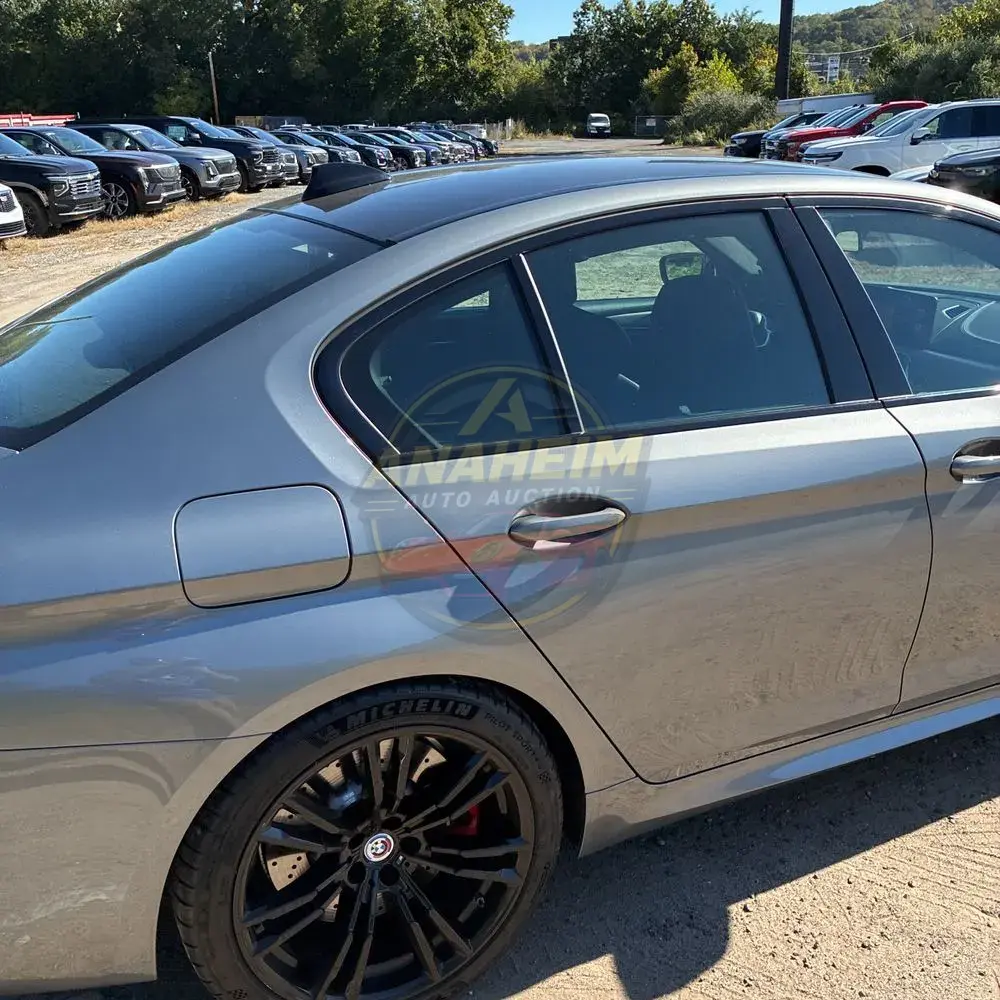 2023 BMW M5