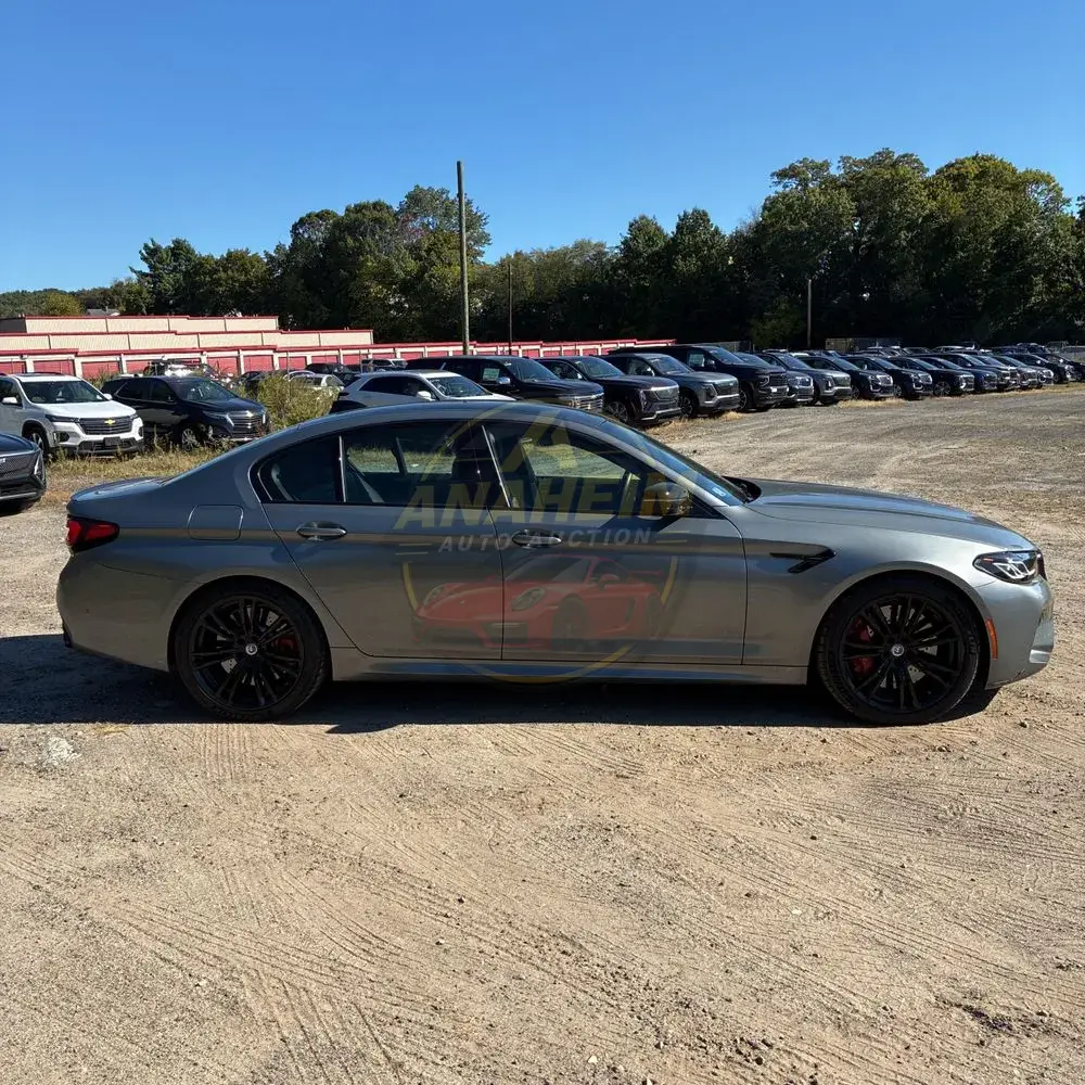 2023 BMW M5