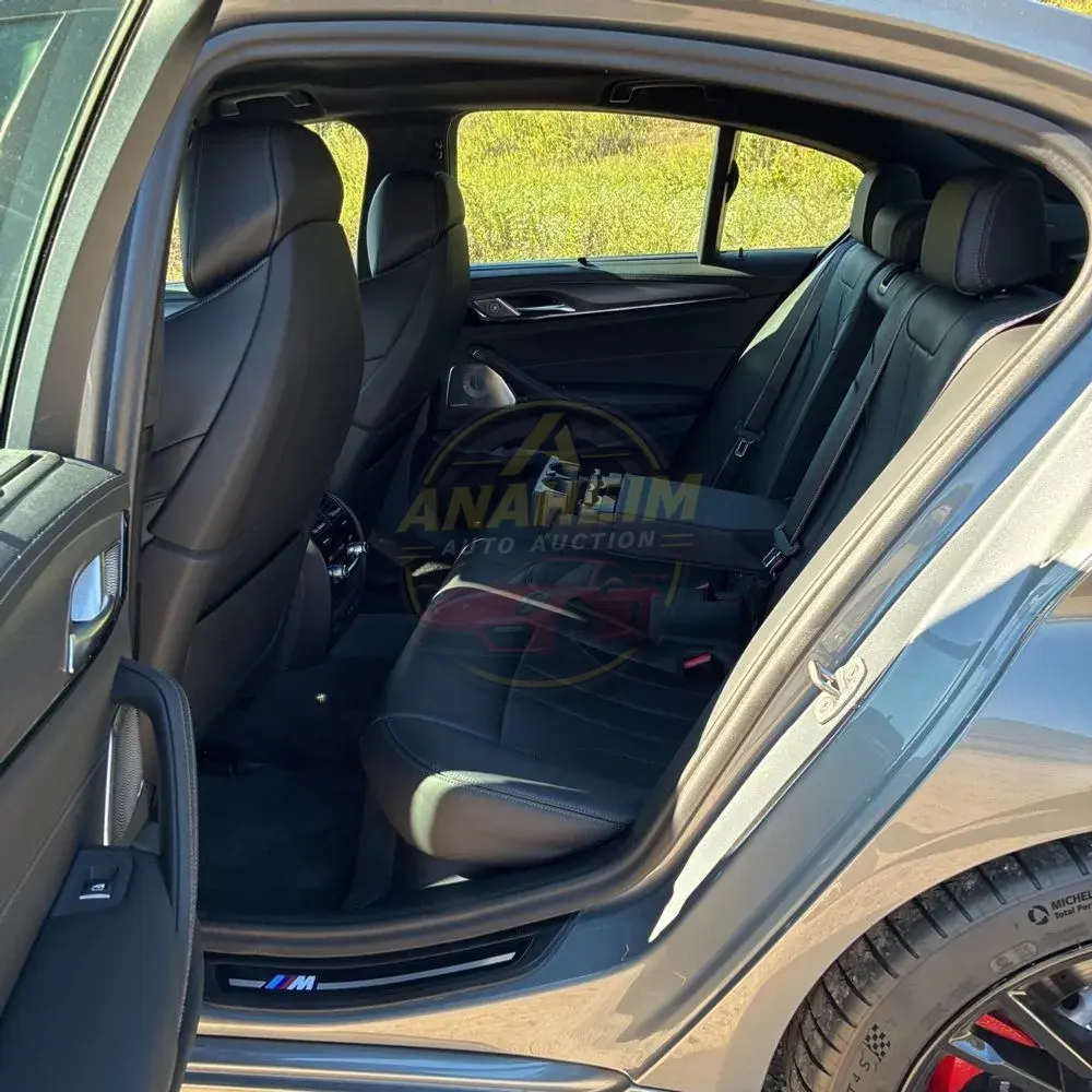 2023 BMW M5