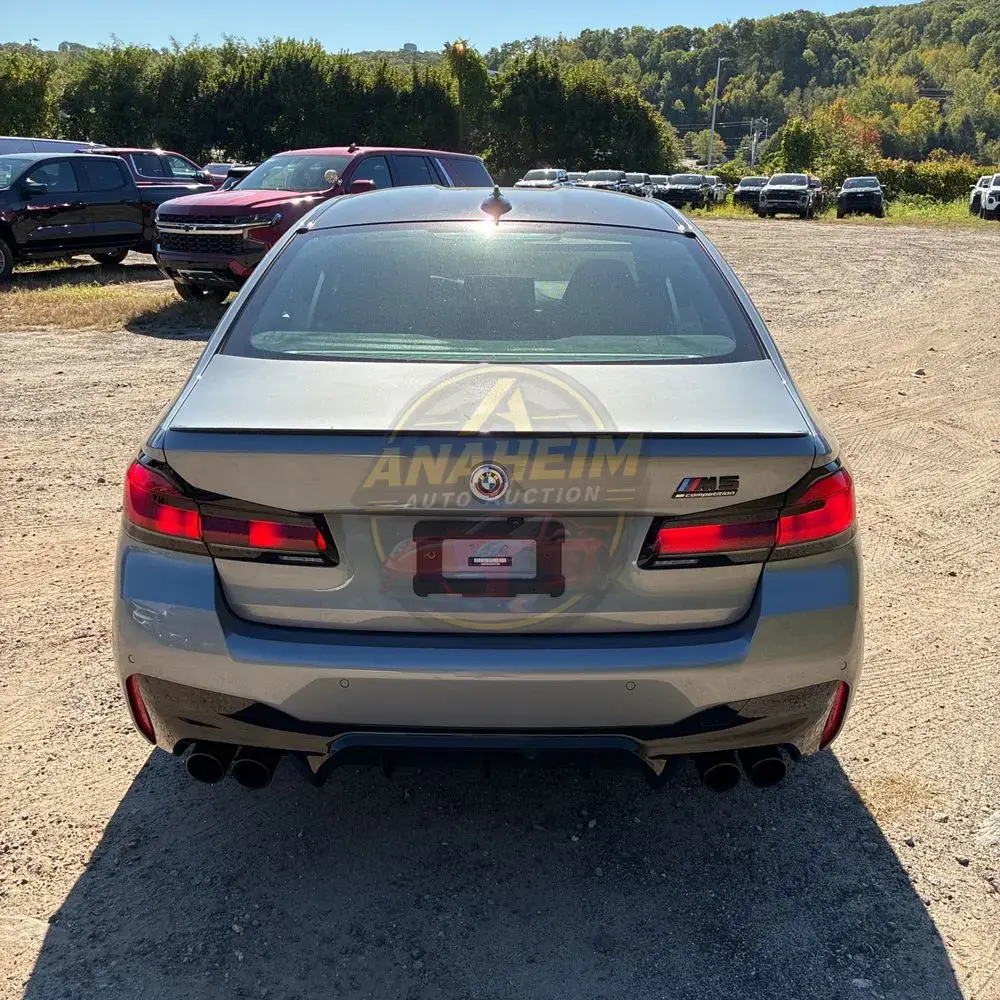 2023 BMW M5