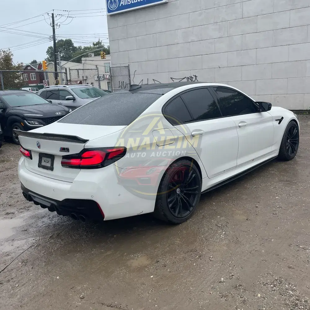 2023 BMW M5