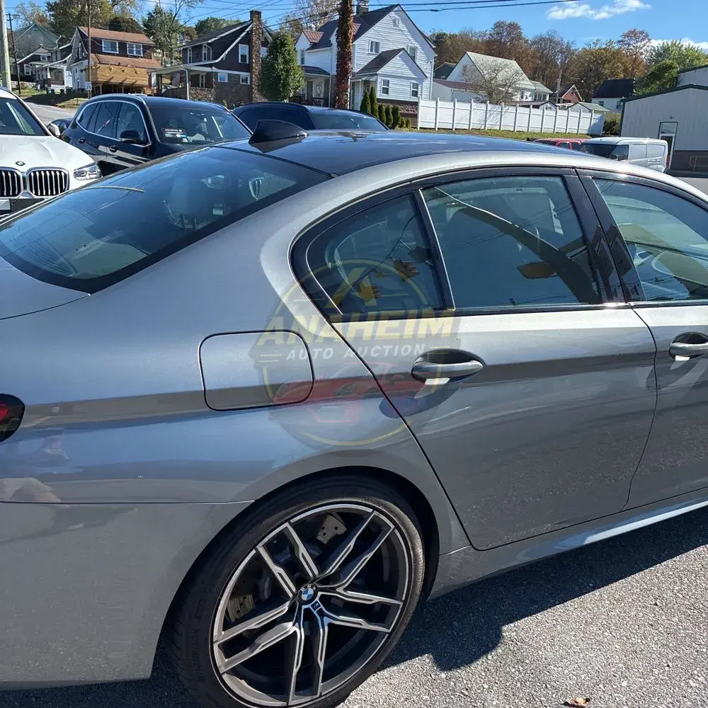 2023 BMW M5