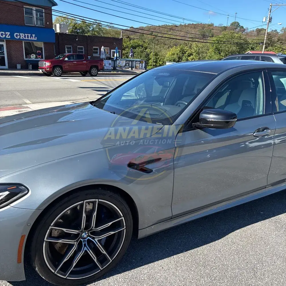 2023 BMW M5