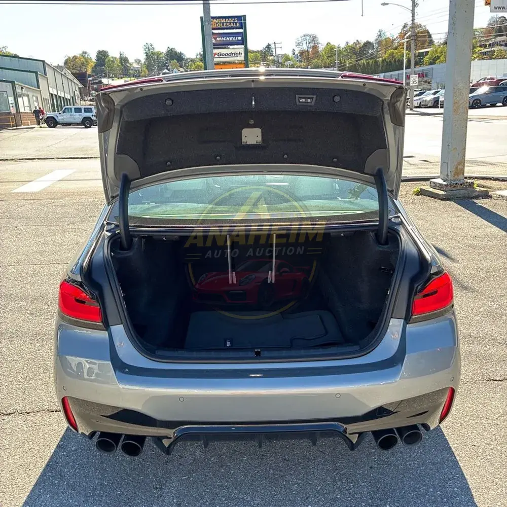 2023 BMW M5