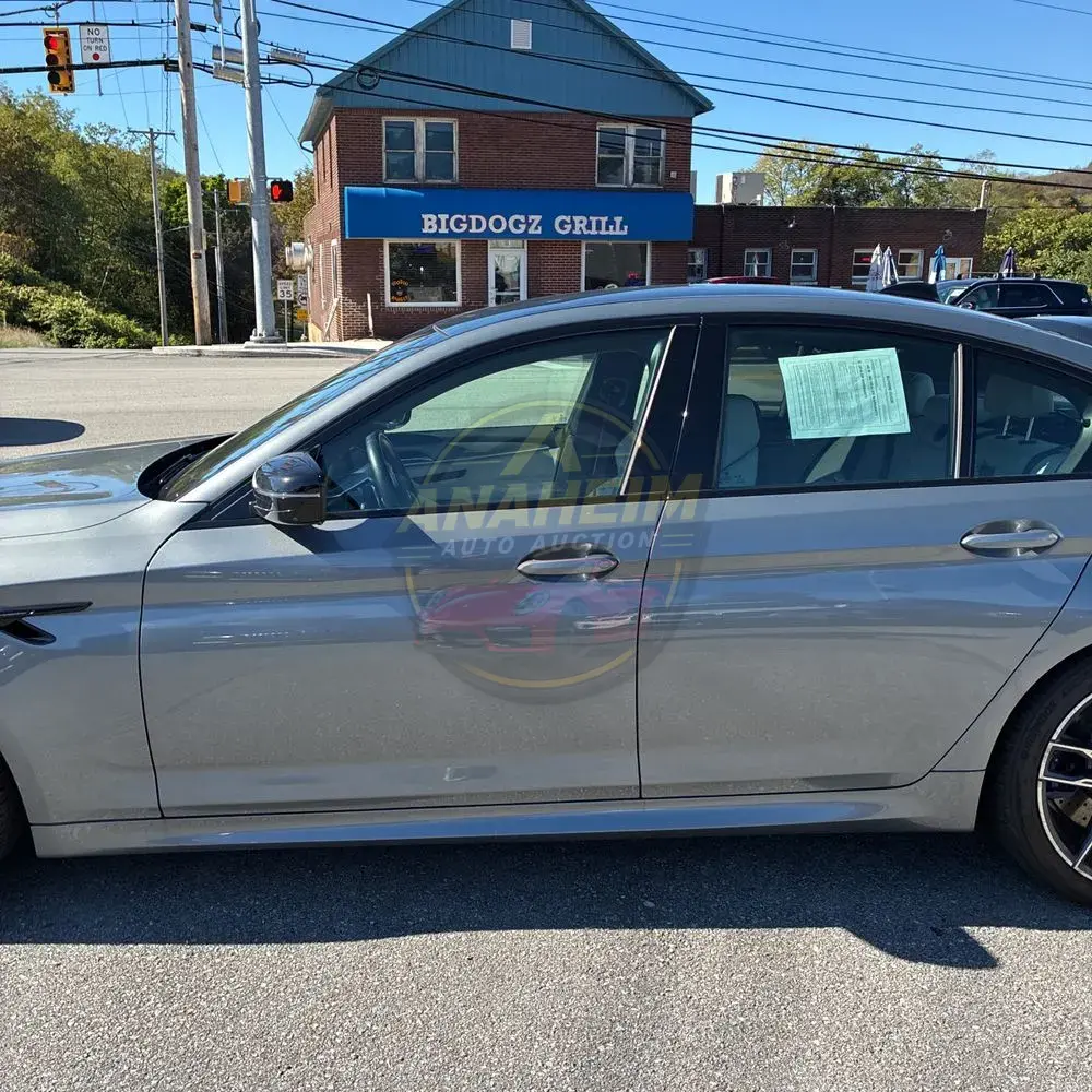 2023 BMW M5
