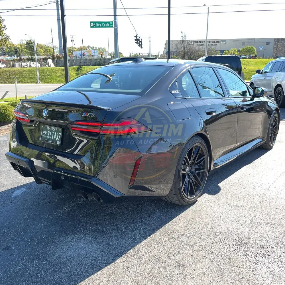 2025 BMW M5 Base
