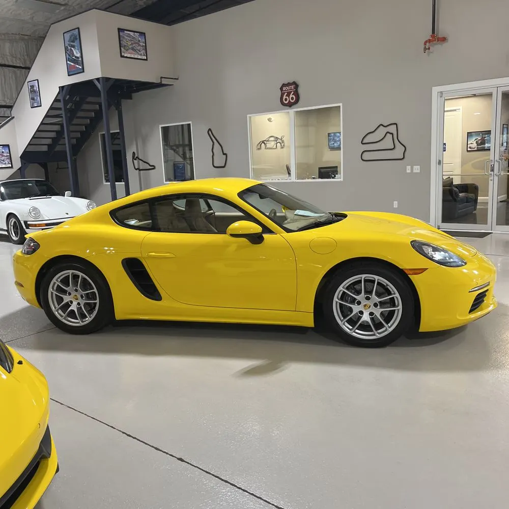 2017 Porsche 718 Cayman Base