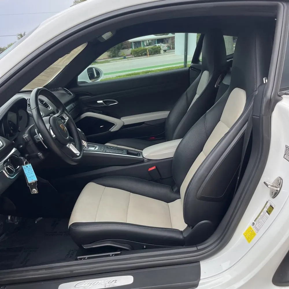 2019 Porsche 718 Cayman Base