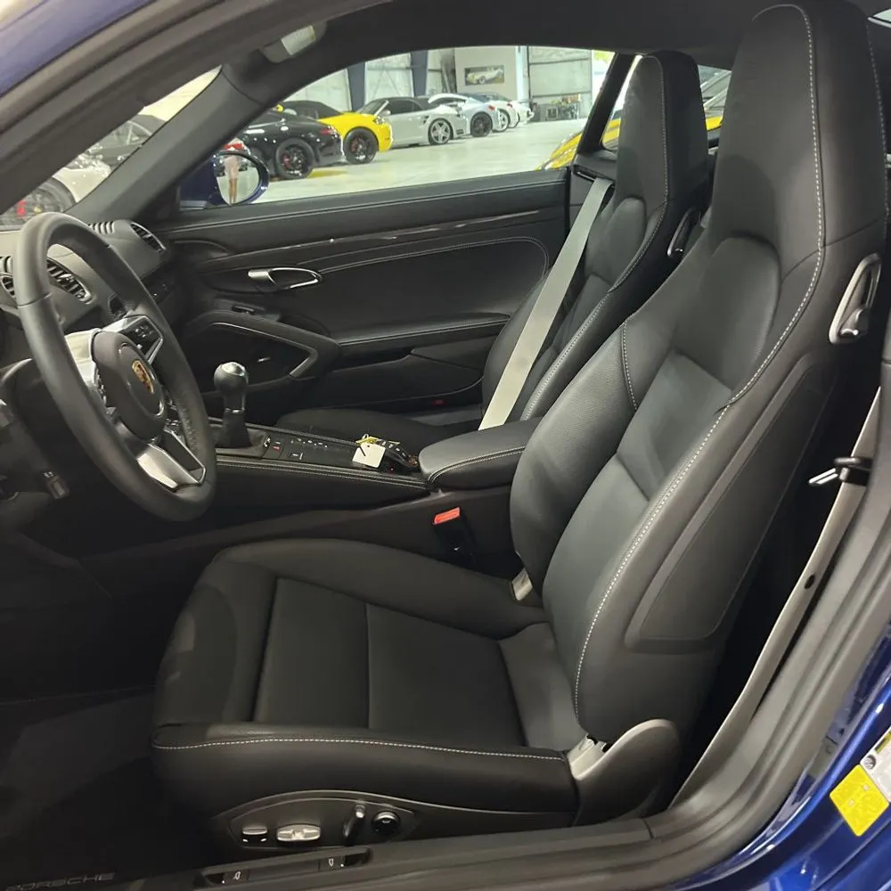 2024 Porsche 718 Cayman Style Edition