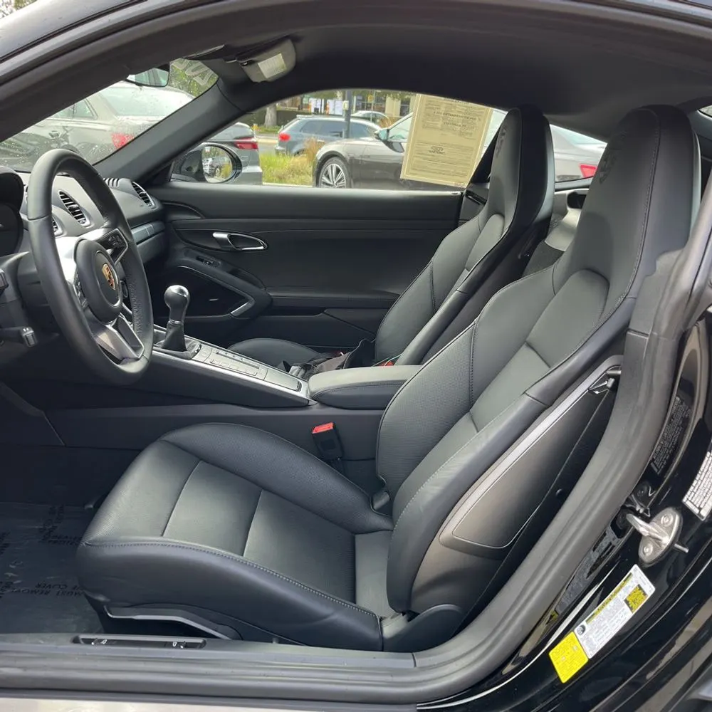 2024 Porsche 718 Cayman Base