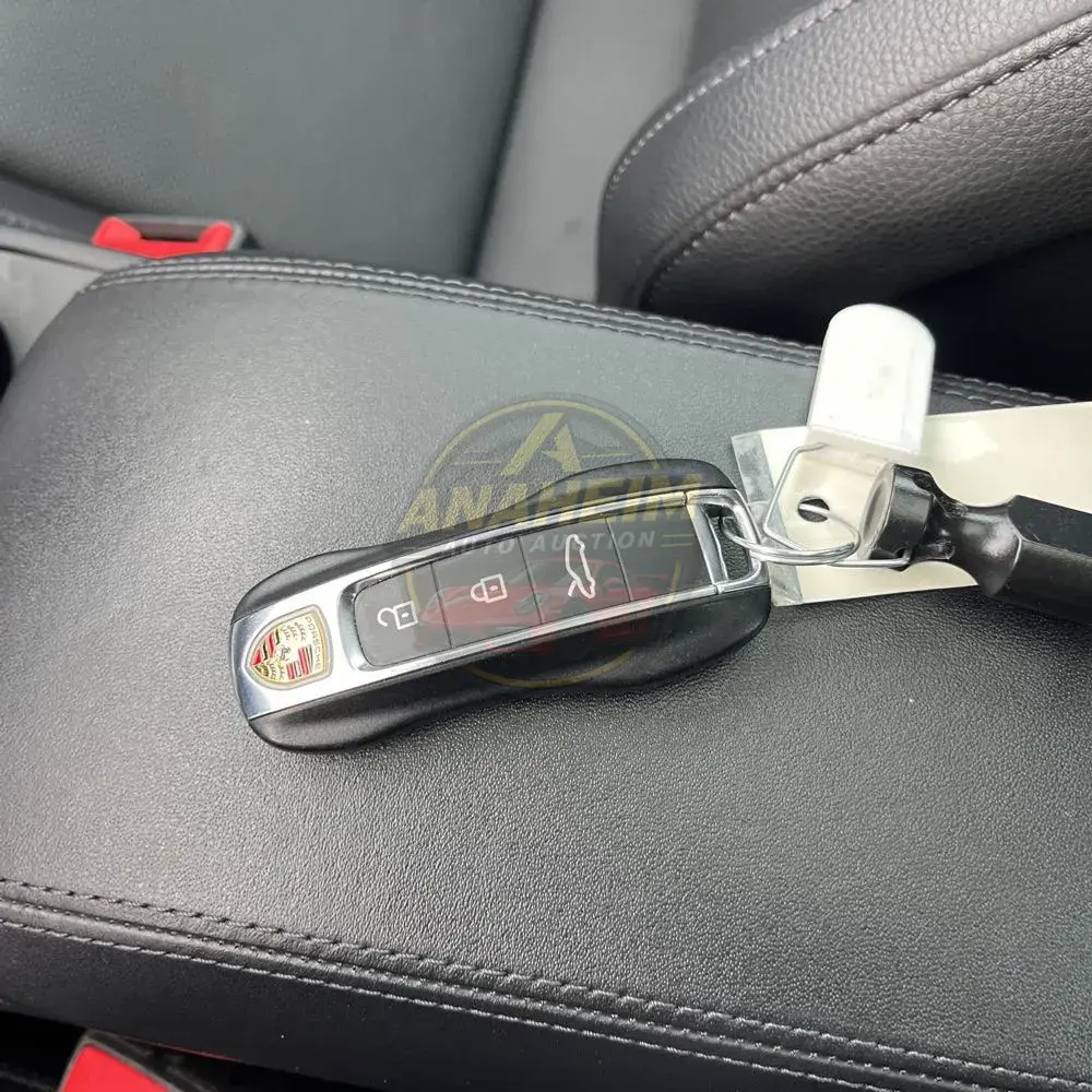 2021 Porsche 911 Carrera