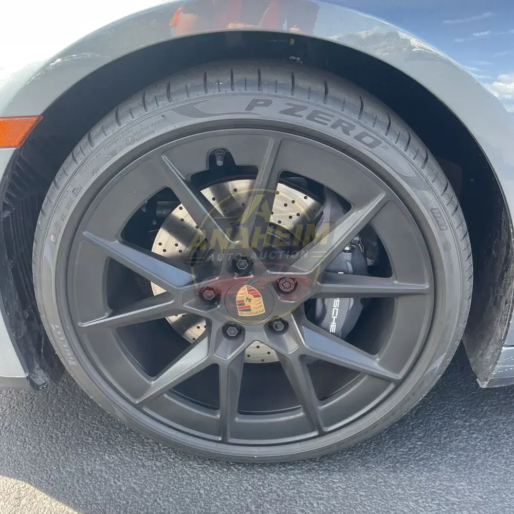 2025 Porsche 911 Carrera