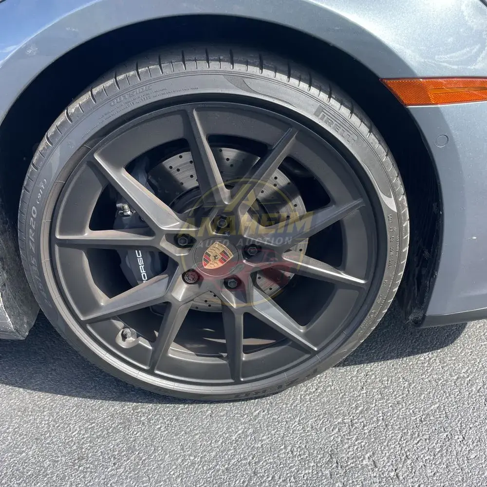 2025 Porsche 911 Carrera