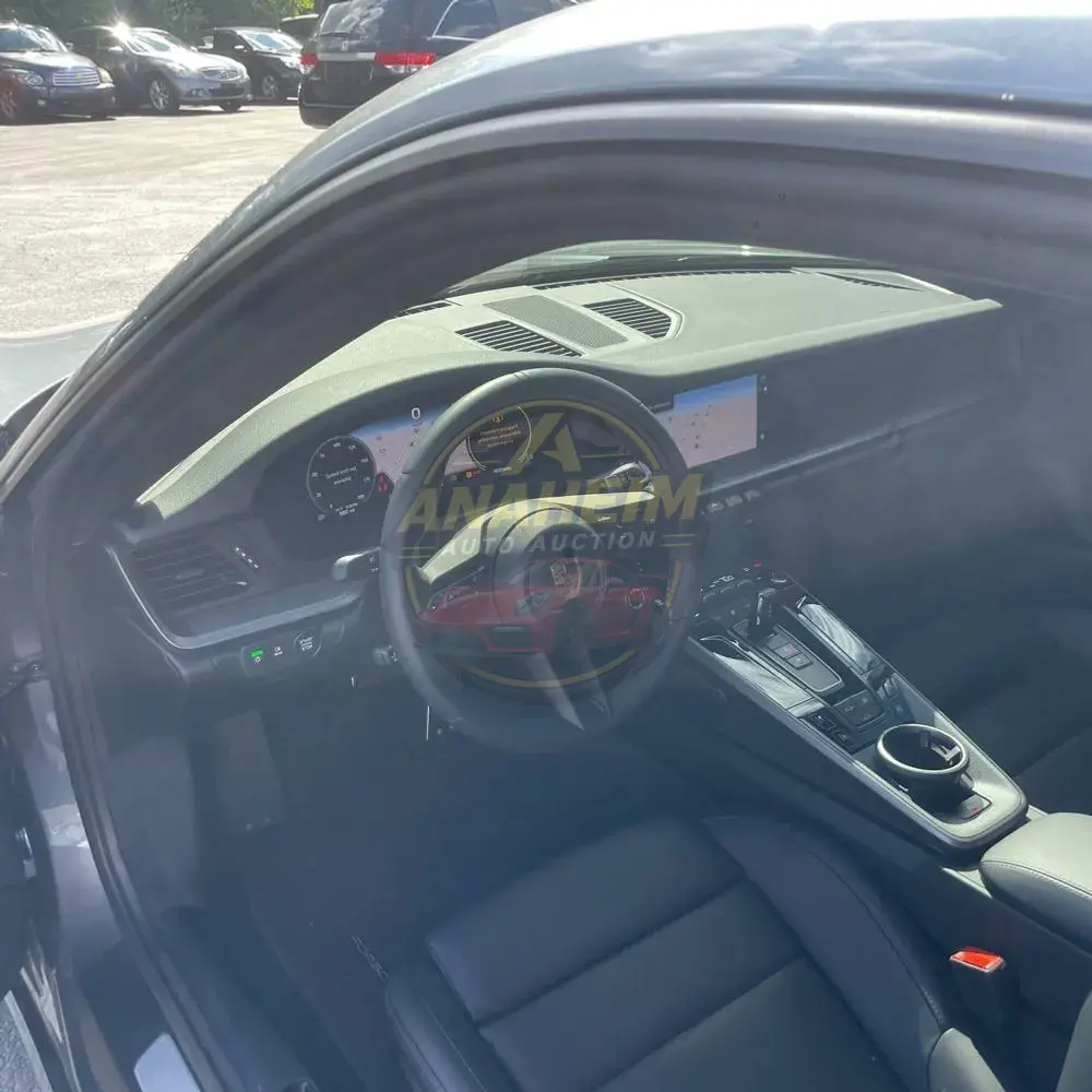 2025 Porsche 911 Carrera
