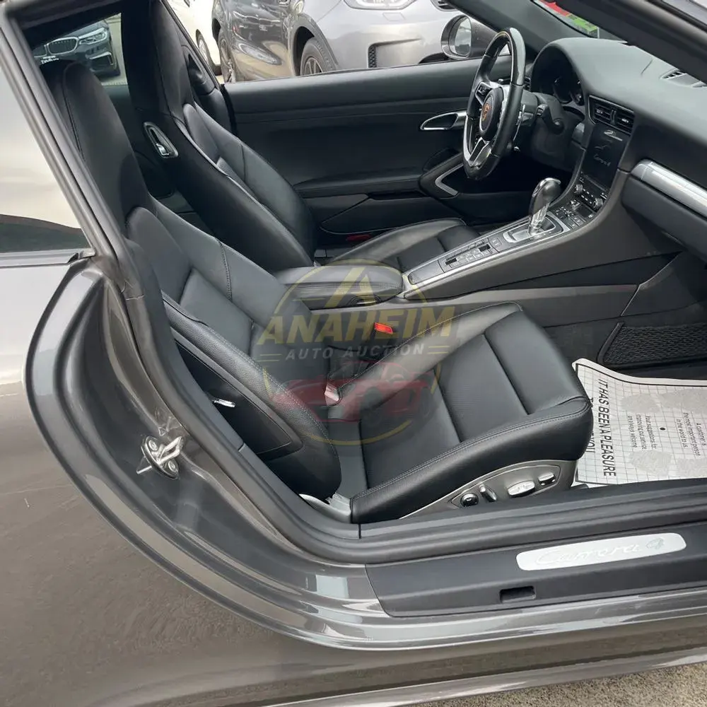 2018 Porsche 911 Carrera 4