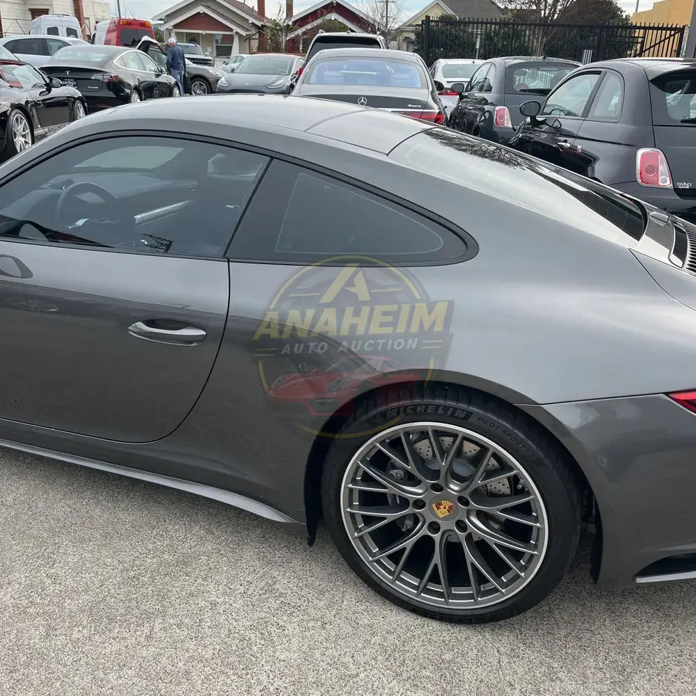 2018 Porsche 911 Carrera 4