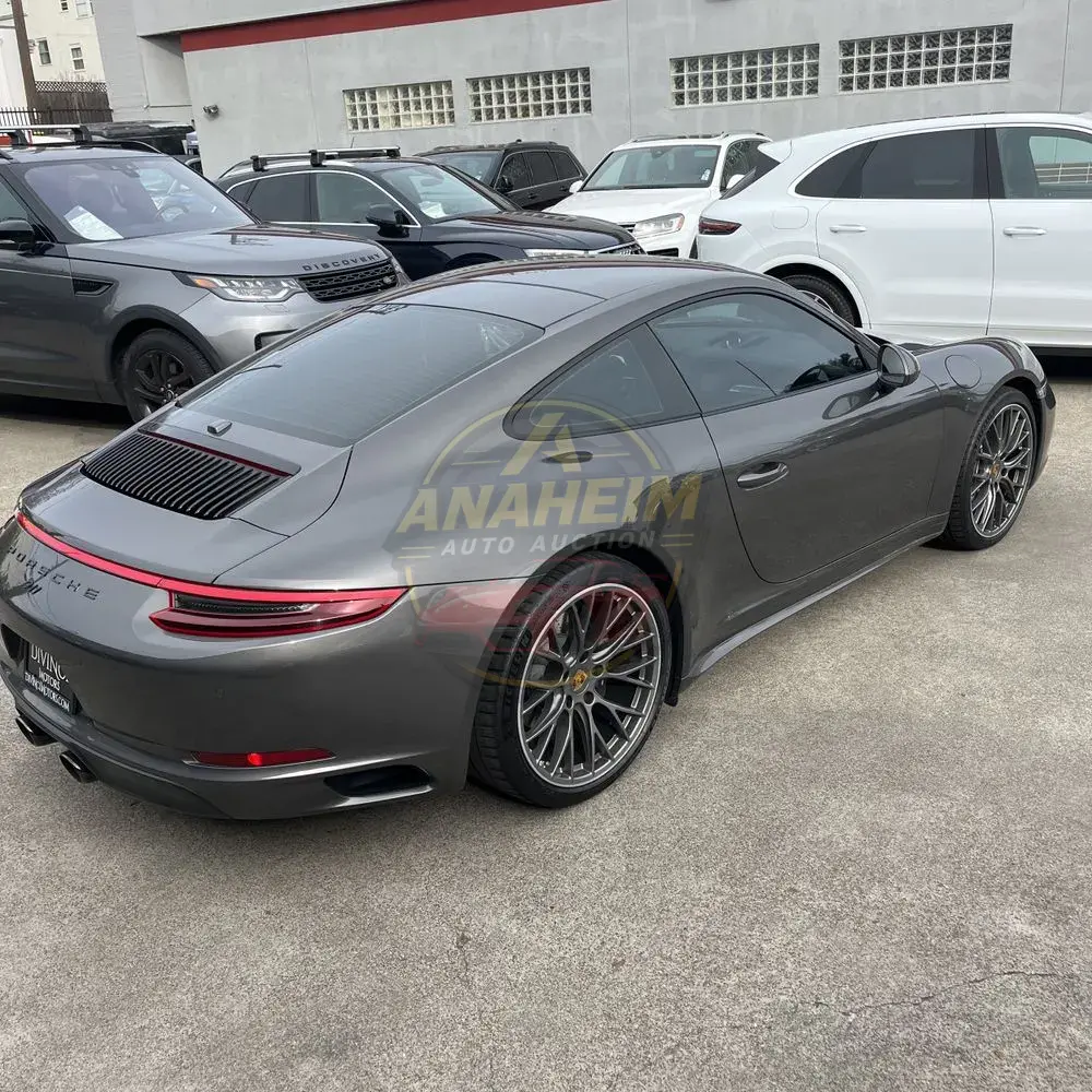 2018 Porsche 911 Carrera 4