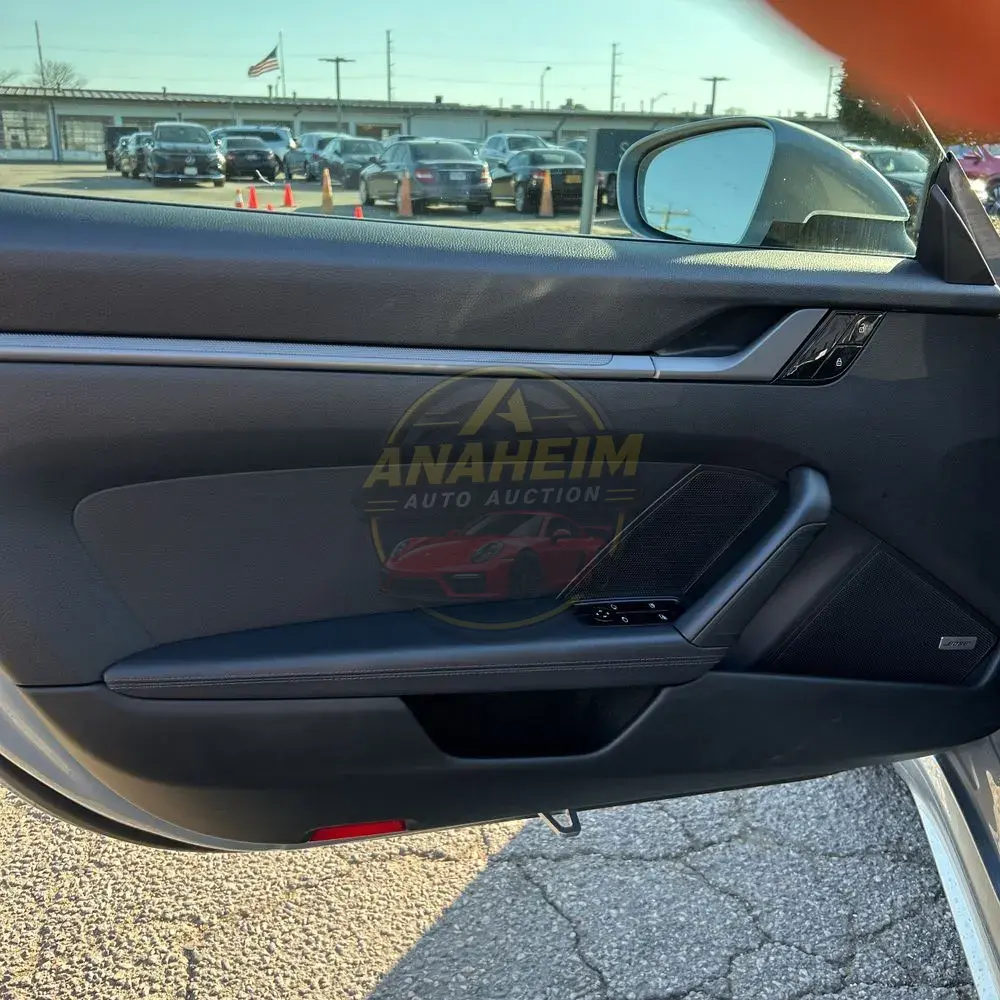 2021 Porsche 911 Carrera