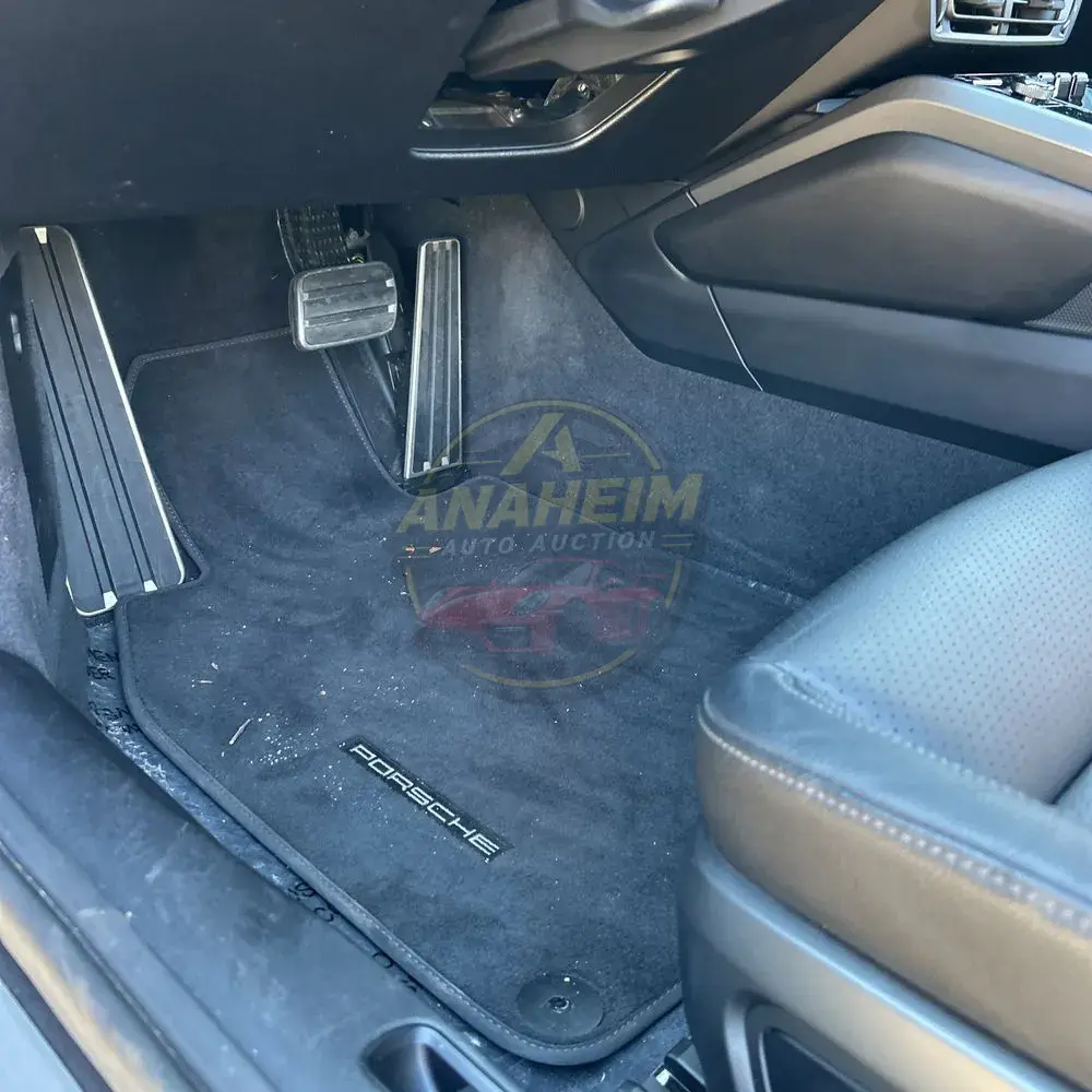 2021 Porsche 911 Carrera