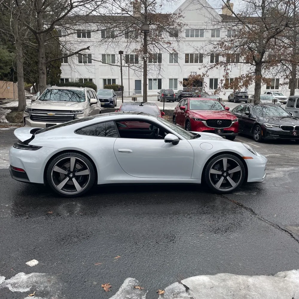2025 Porsche 911 Carrera