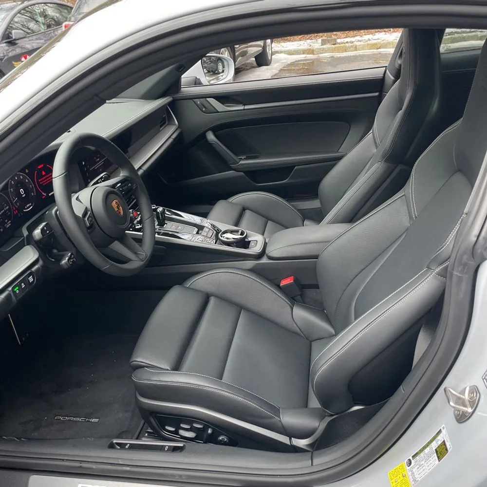 2025 Porsche 911 Carrera