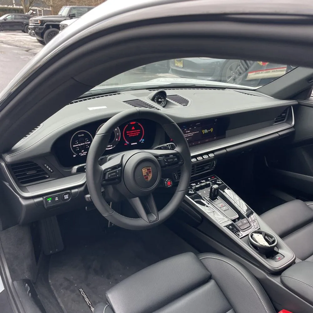 2025 Porsche 911 Carrera