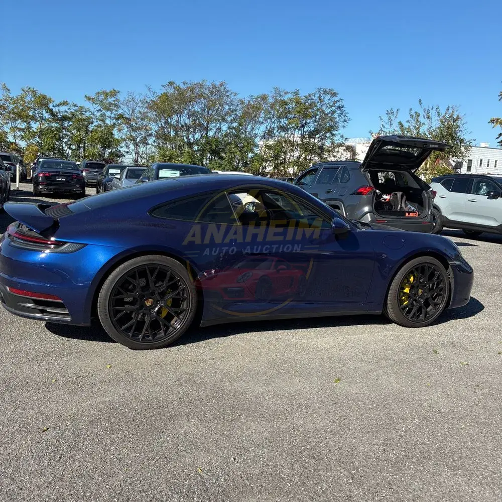 2020 Porsche 911 Carrera