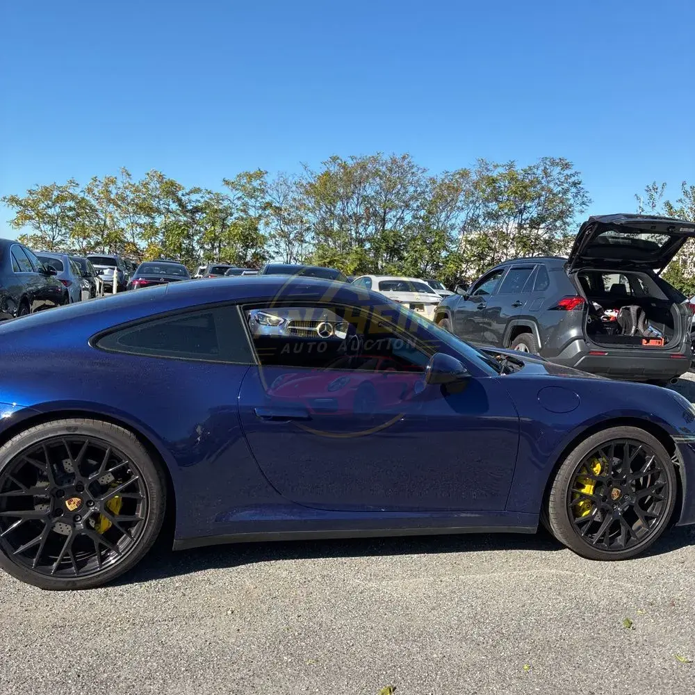 2020 Porsche 911 Carrera