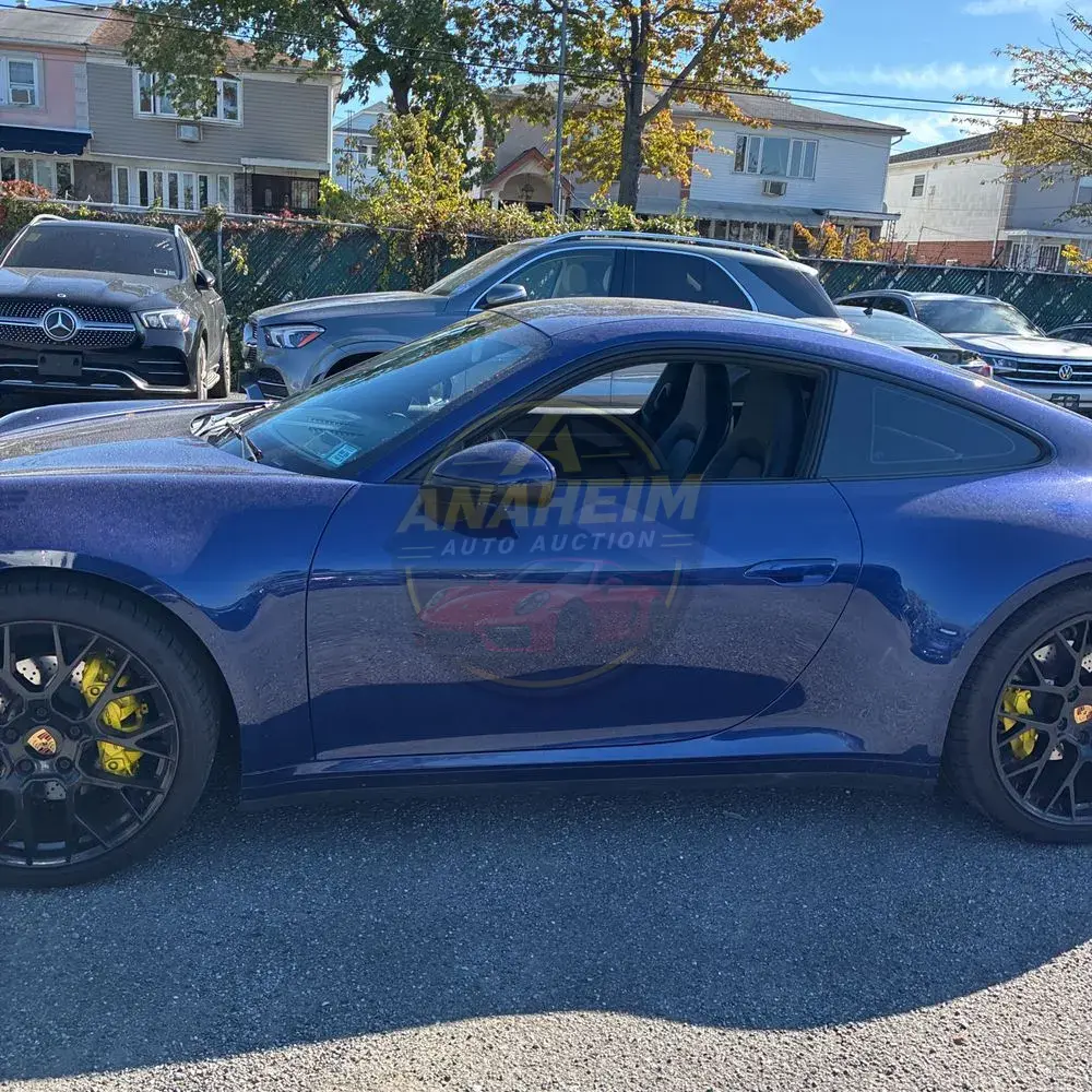2020 Porsche 911 Carrera