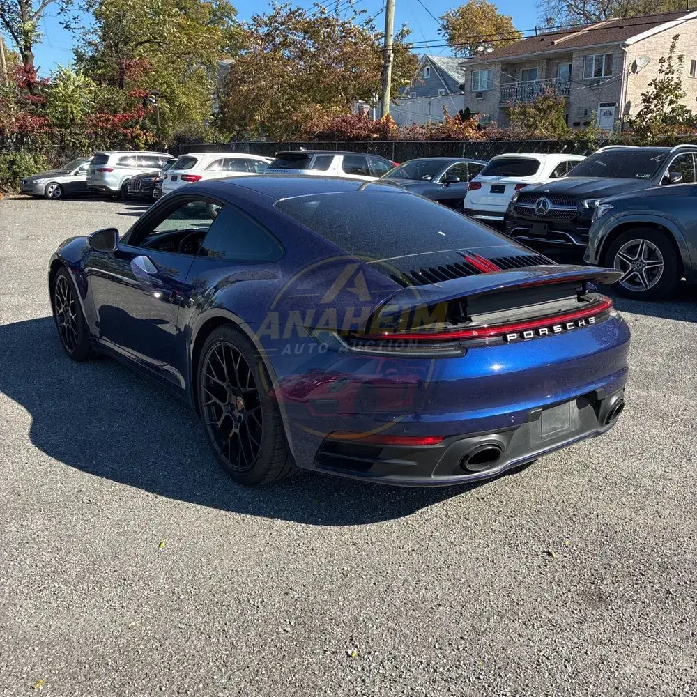 2020 Porsche 911 Carrera