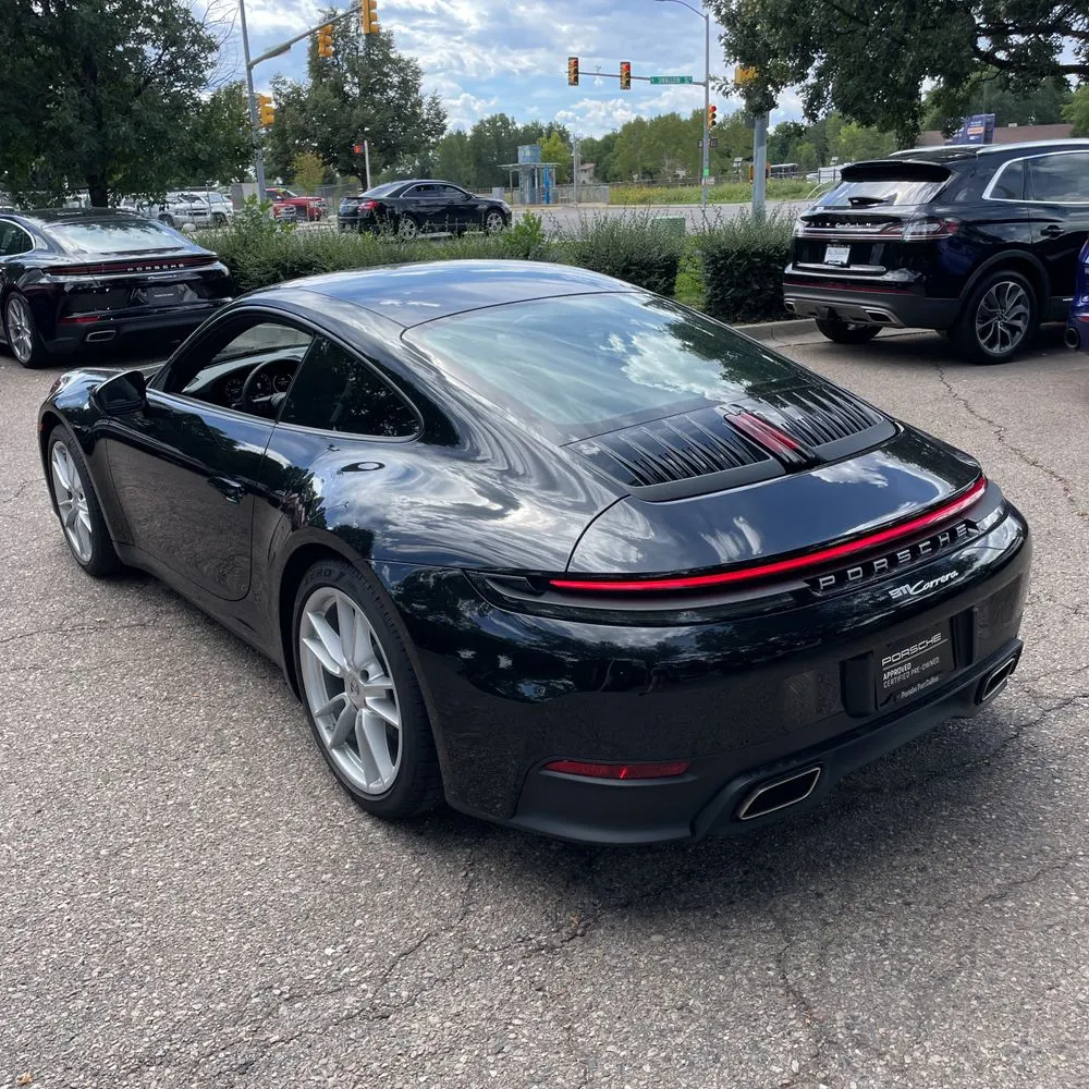 2025 Porsche 911 Carrera