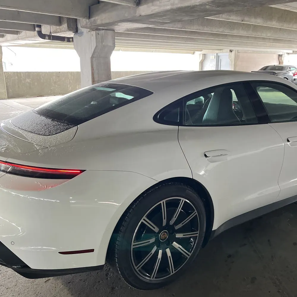 2022 Porsche Taycan Base