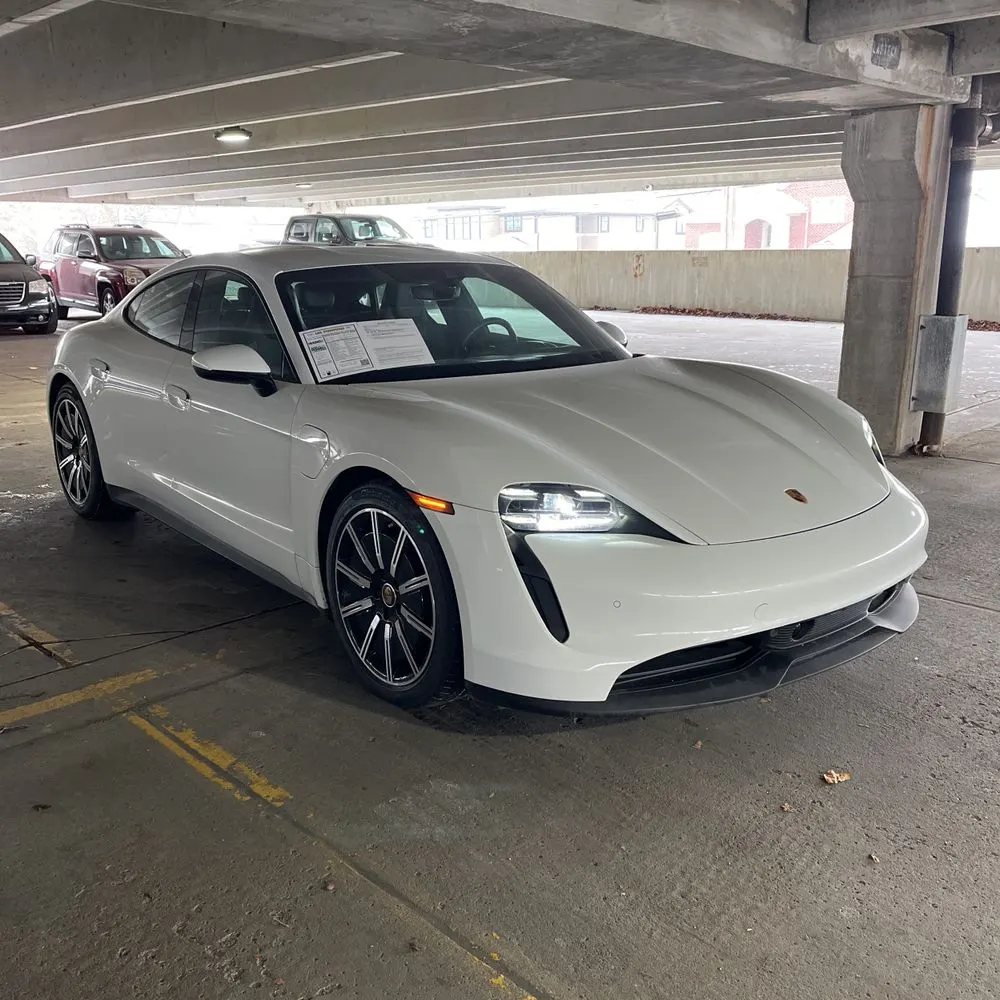 2022 Porsche Taycan Base