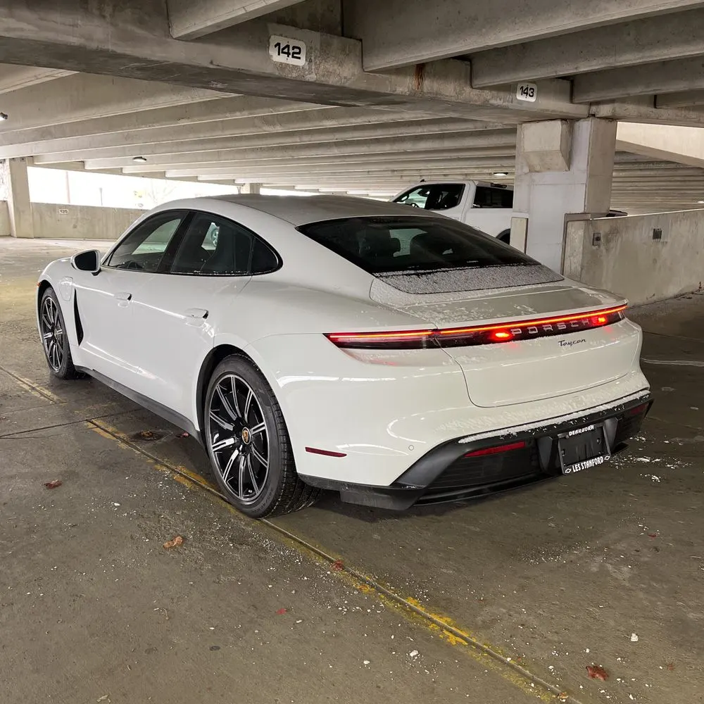 2022 Porsche Taycan Base