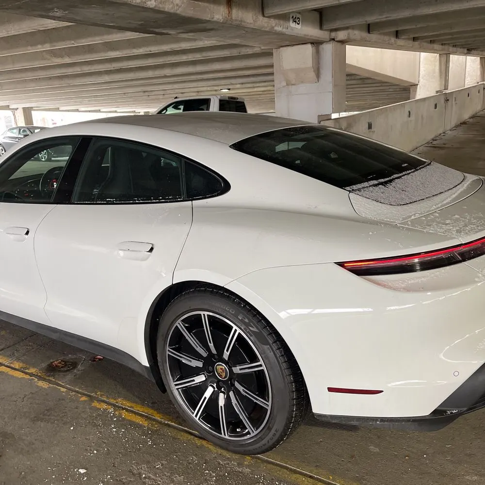 2022 Porsche Taycan Base