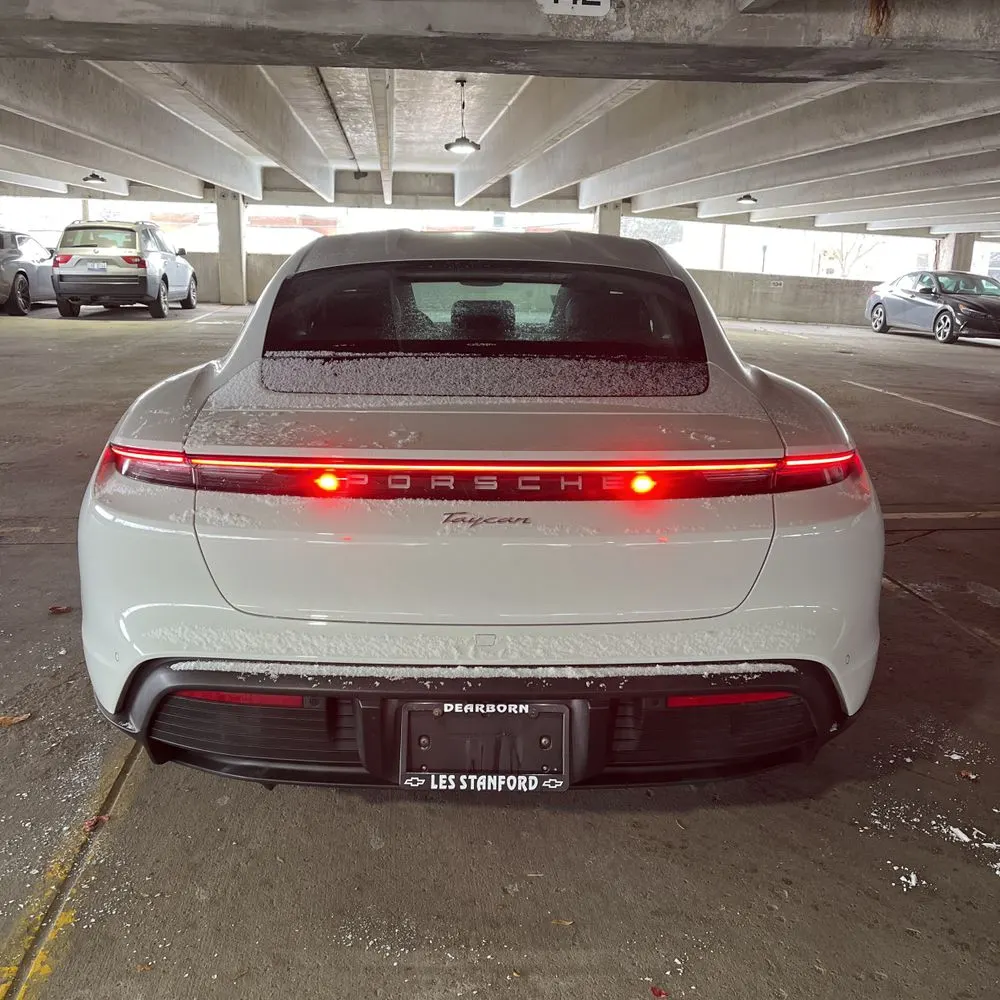 2022 Porsche Taycan Base