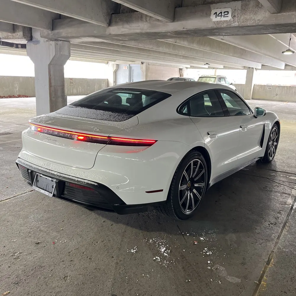 2022 Porsche Taycan Base
